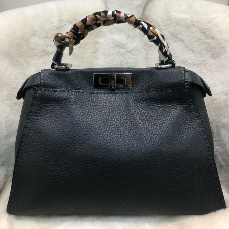 FENDI Peekaboo 灰色中號連絲帶 XC166-0