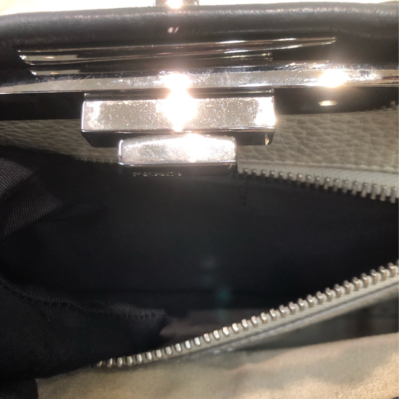 FENDI Peekaboo 灰色中號連絲帶 XC166-24