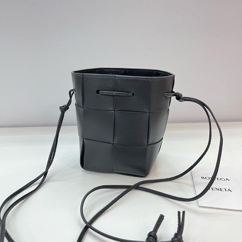 Bottega Veneta Cassette bucket bag