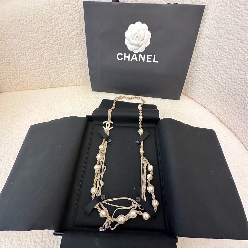 Chanel香奈兒珍珠雙層毛衣鏈，保存良好，無明顯瑕疵。經典雙C標誌，-8