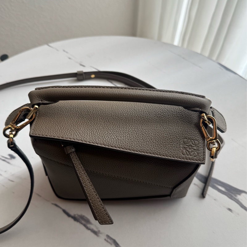 Loewe大象灰mini puzzle❤️手提、斜背兩用-1