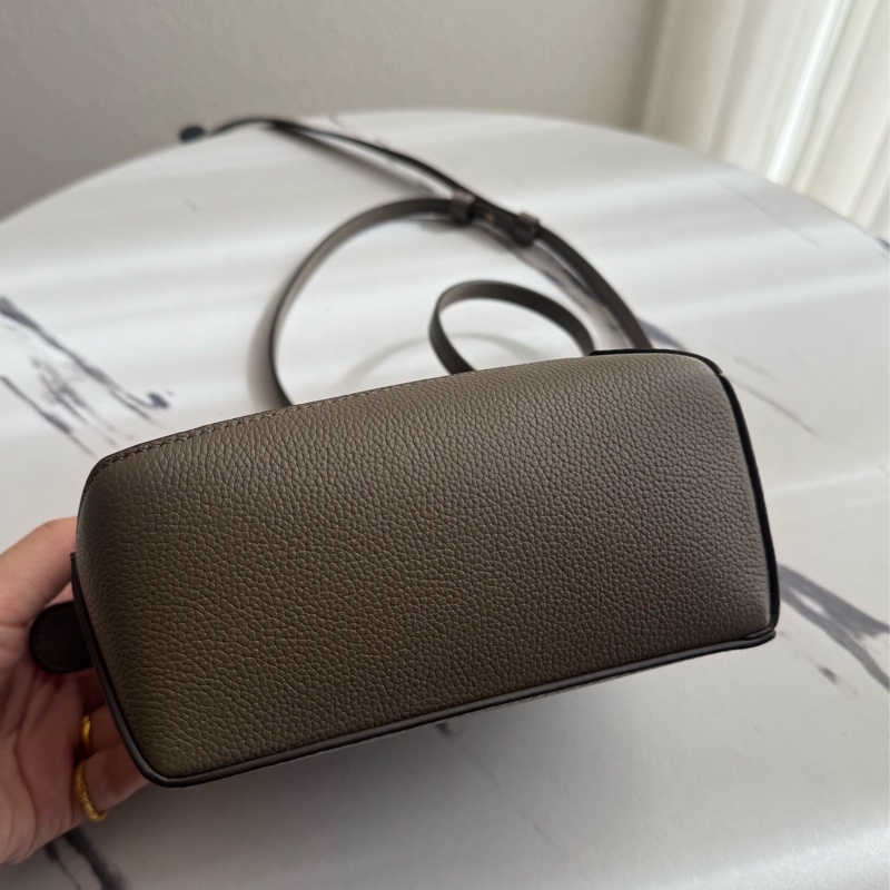 Loewe大象灰mini puzzle❤️手提、斜背兩用-5