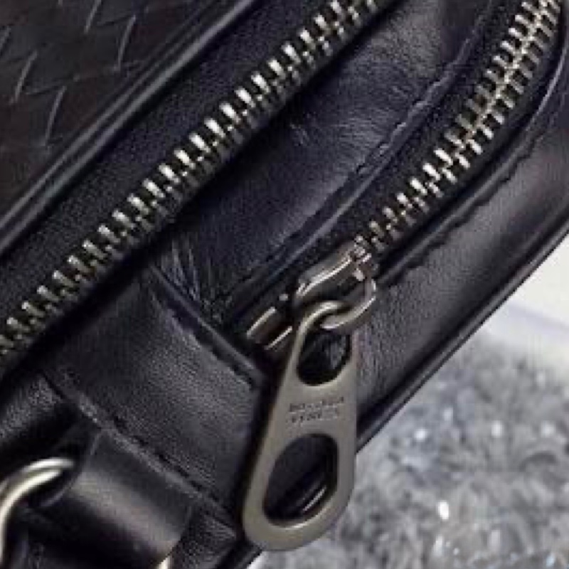 Bottega Veneta Intrecciato authentic pouch-4