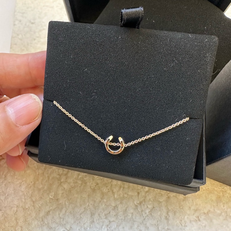 全新未使用 CHANEL Coco 手鏈女款，米金色金屬質感，精緻百搭，2023春夏款18K金，貨號J12303-3