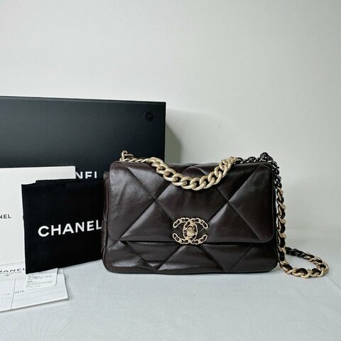 CHANEL 巧克力色19鏈帶包
