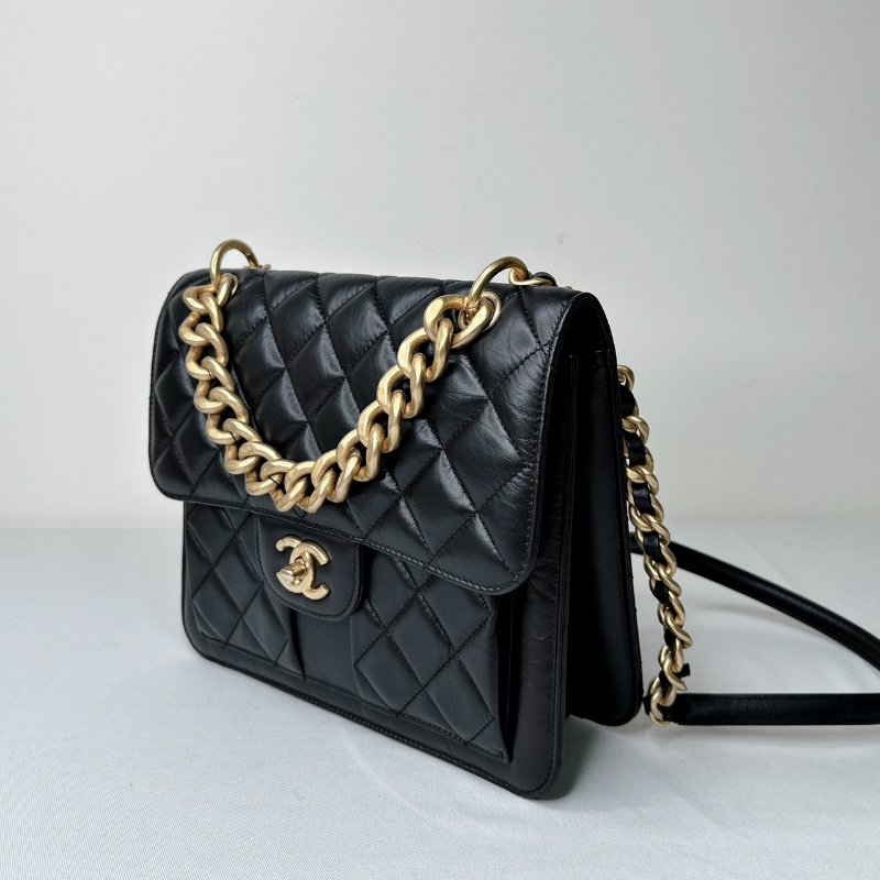 CHANEL 23S黑金豆腐小書包-3
