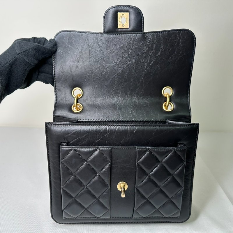 CHANEL 23S黑金豆腐小書包-7