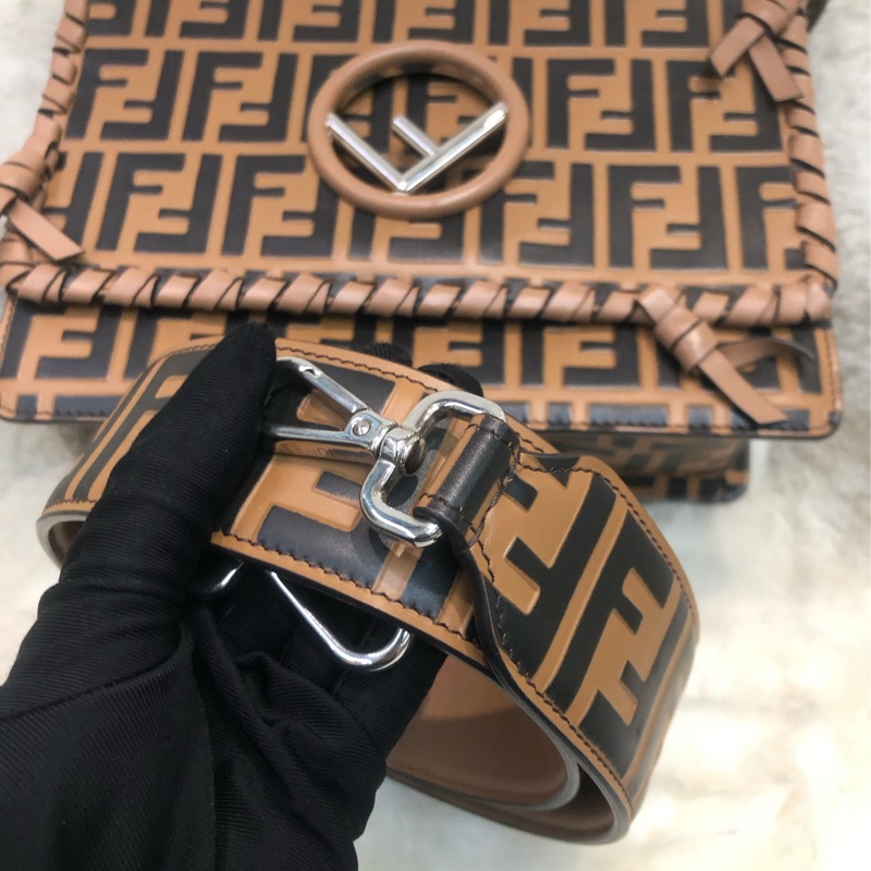 FENDI KAN I 中號 ZUCCA壓花 2Way (限量走秀款)XC168-15