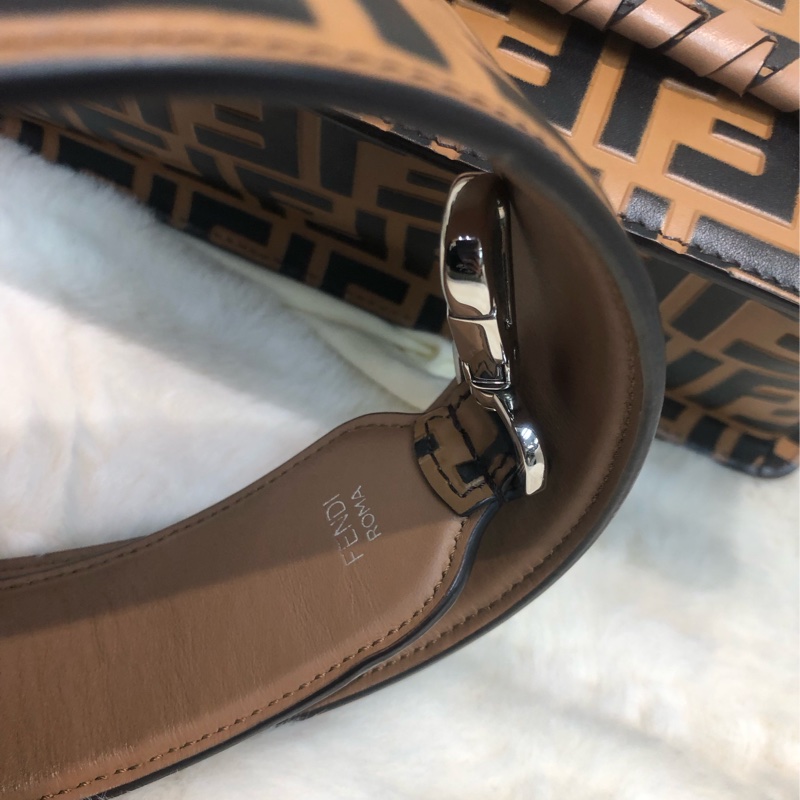 FENDI KAN I 中號 ZUCCA壓花 2Way (限量走秀款)XC168-17
