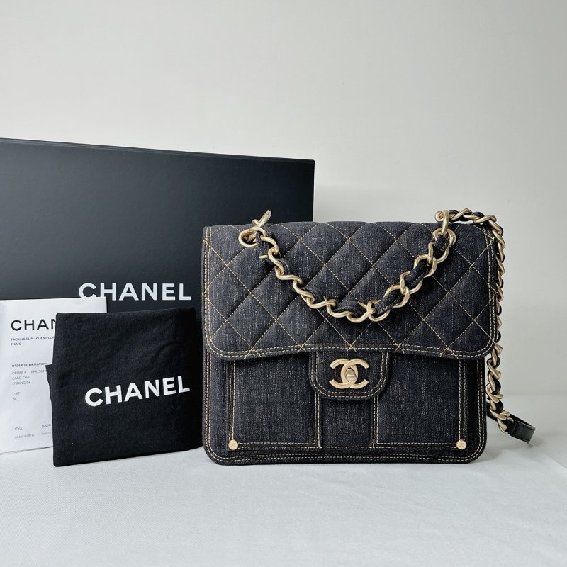 CHANEL 23S丹寧豆腐小書包-1