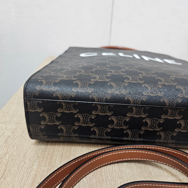 [專櫃價5折入手❣️耐看包款] Celine凱旋門老花手提肩斜背琴譜包-10