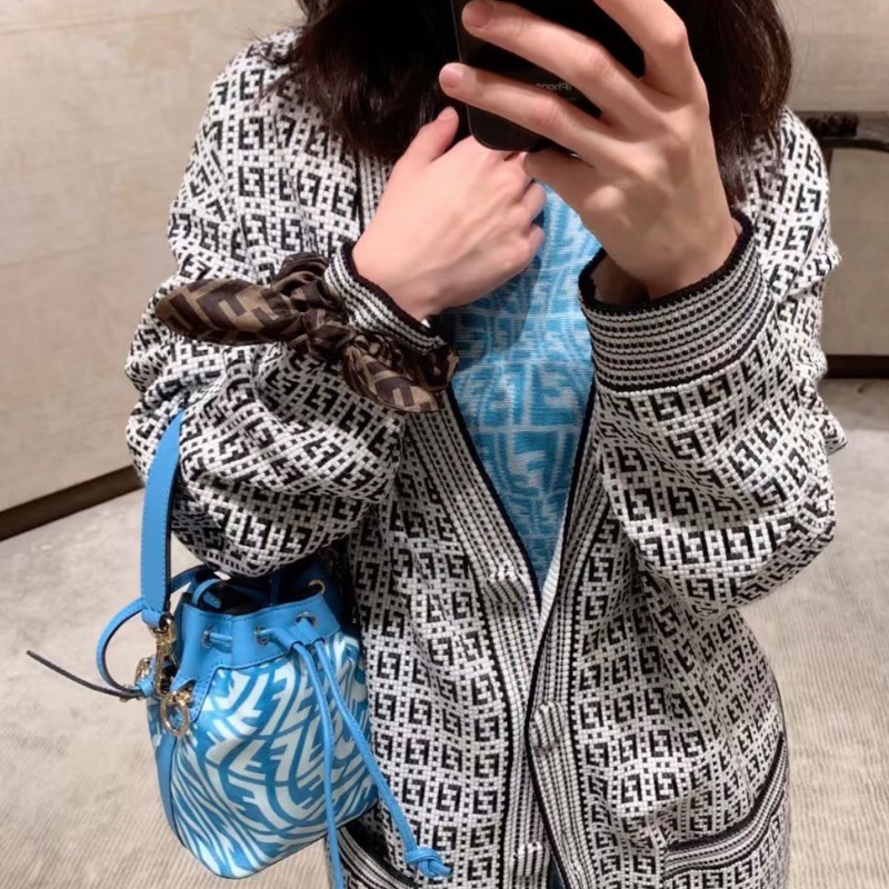 Fendi MonTresor抽繩mini小水桶藍白撞色12*18*10 全新閒置配件塵袋保卡-0