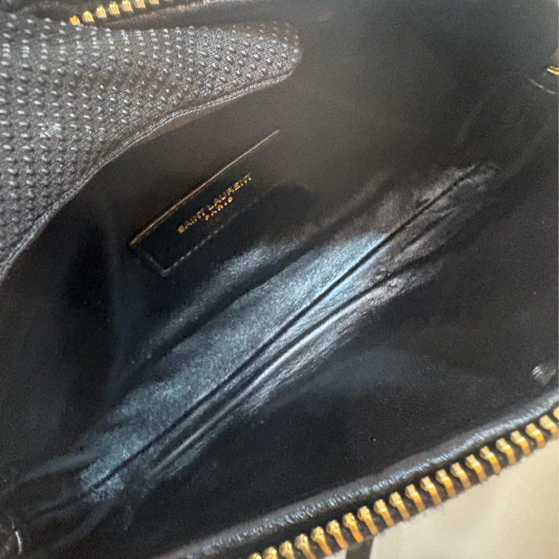 ysl 漆皮牛皮黑金貝殼包-6