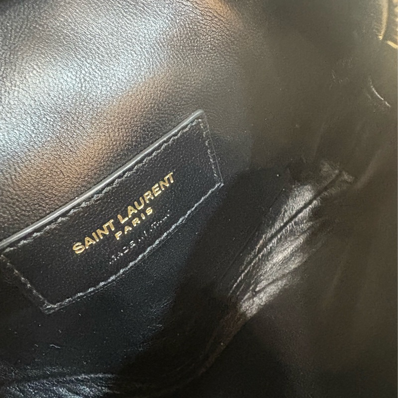 ysl 漆皮牛皮黑金貝殼包-7