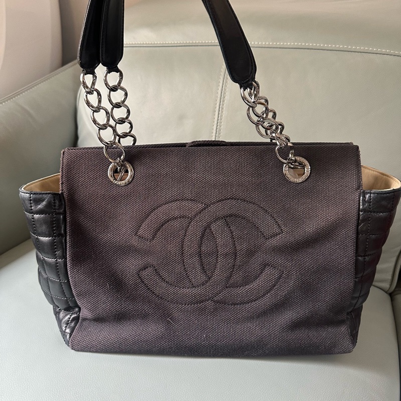 Chanel流浪包，黑銀網袋手提款，容量超大，抵到爛筍盤！-0