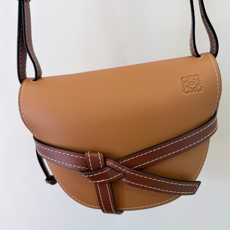 LOEWE GATE BAG 小號-5