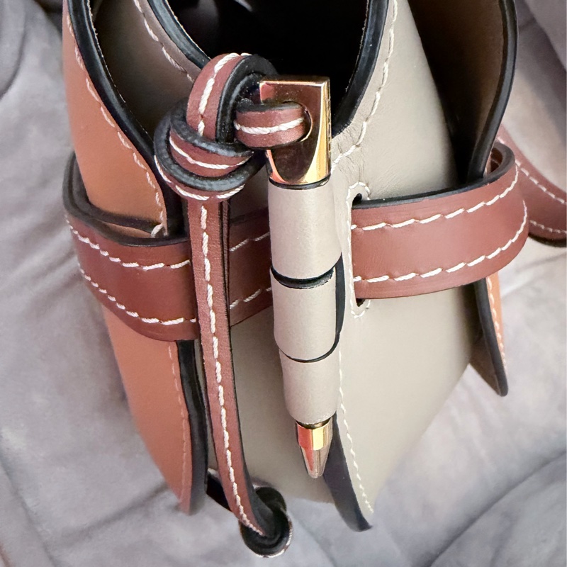 LOEWE GATE BAG 小號-13