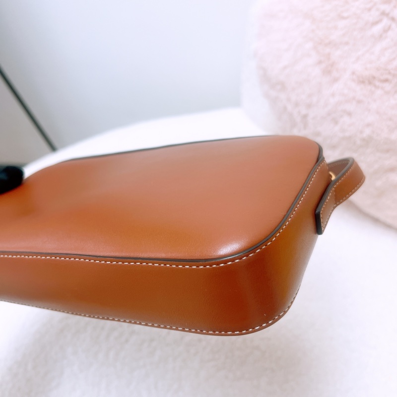 Celine triomphe 全皮凱旋門腋下包/相機包-7