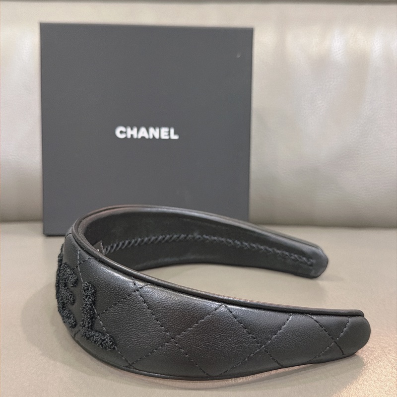 香奈兒寬版皮革髮箍-4