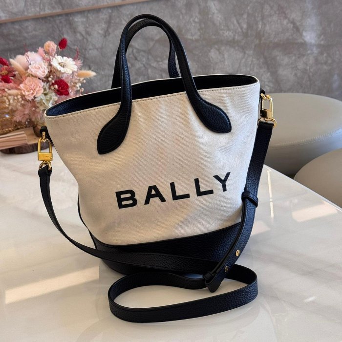 *SHIHNA名牌精品* Bally Bar 帆布 牛皮水桶包-0
