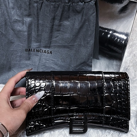 巴黎世家鱷魚壓紋黑woc 側背包