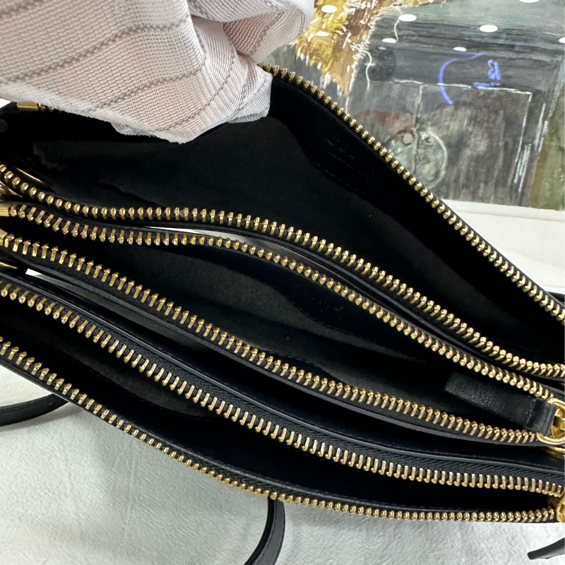 CELINE黑金三合一Trio單肩斜背包,實用時髦,適合多種場合,可鹽可甜-8