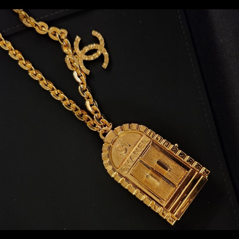 (近新閒置品)Chanel總部門牌項鍊(王一博同款)-1