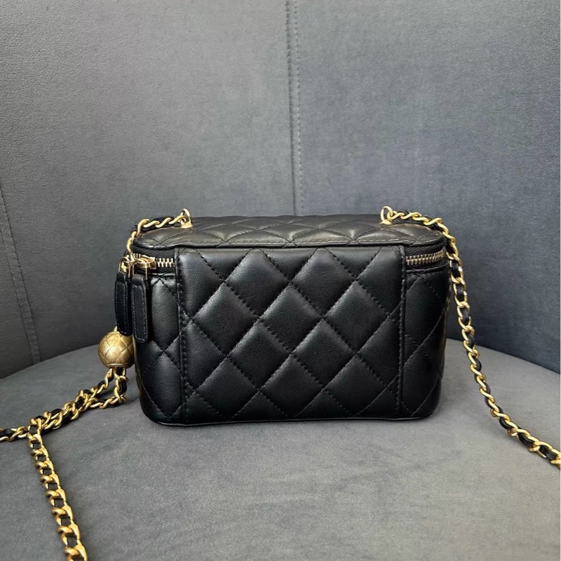 超🔥人氣款😍99新🈶購證😍Chanel黑金菱格紋金球長盒子斜背包單肩包-12