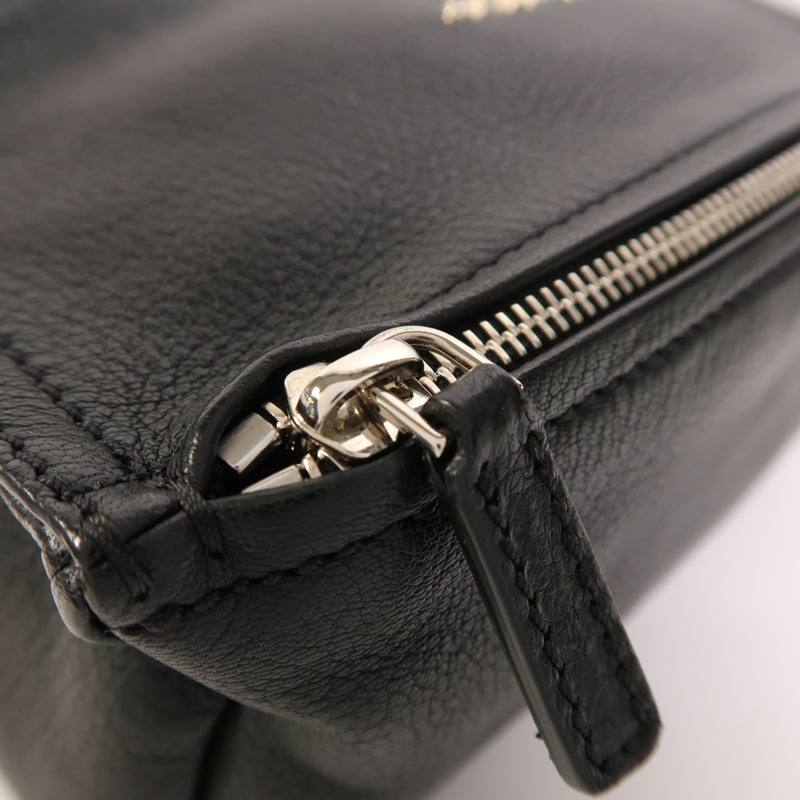 GIVENCHY 牛皮皮革Pandora銀扣肩背袋-16