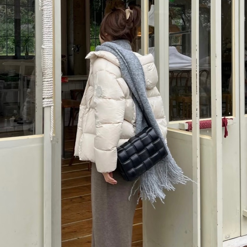 一眼心動💓男女🉑背😎 BV黑色全皮Cassette編織枕頭包單肩斜挎包-6