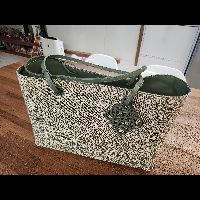 (近新閒置品)LOEWE經典花紋托特包-1