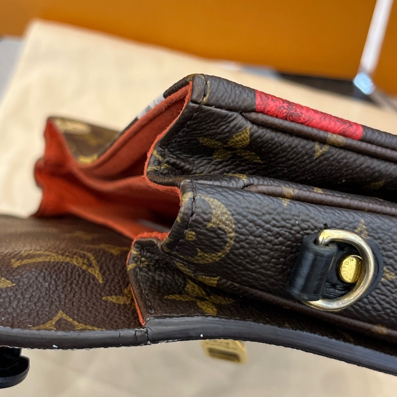 LV POCHETTE METIS手袋郵差包 斜挎包 限量徽章 超級稀有-12