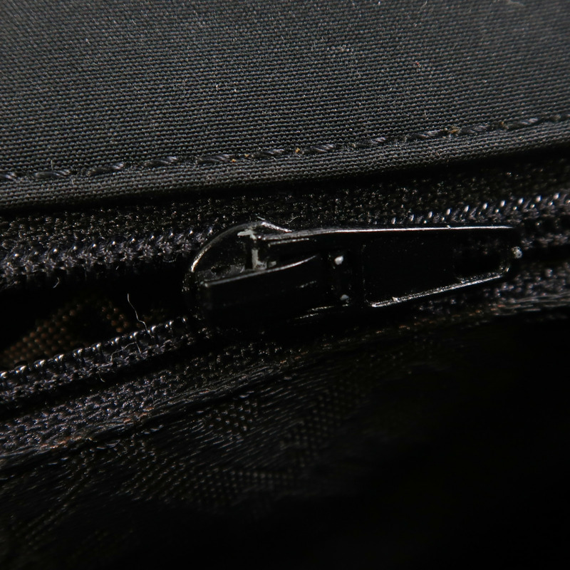 BALLY 尼龍/牛皮皮革Hand Bag銀扣手挽袋-19