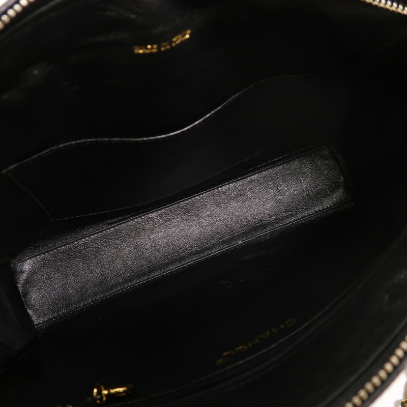 CHANEL 牛皮皮革Chain Shoulder金扣鏈帶肩背袋-4