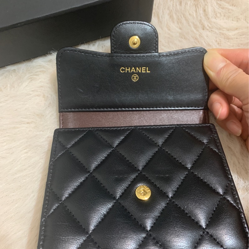 Chanel黑金三折短夾-1