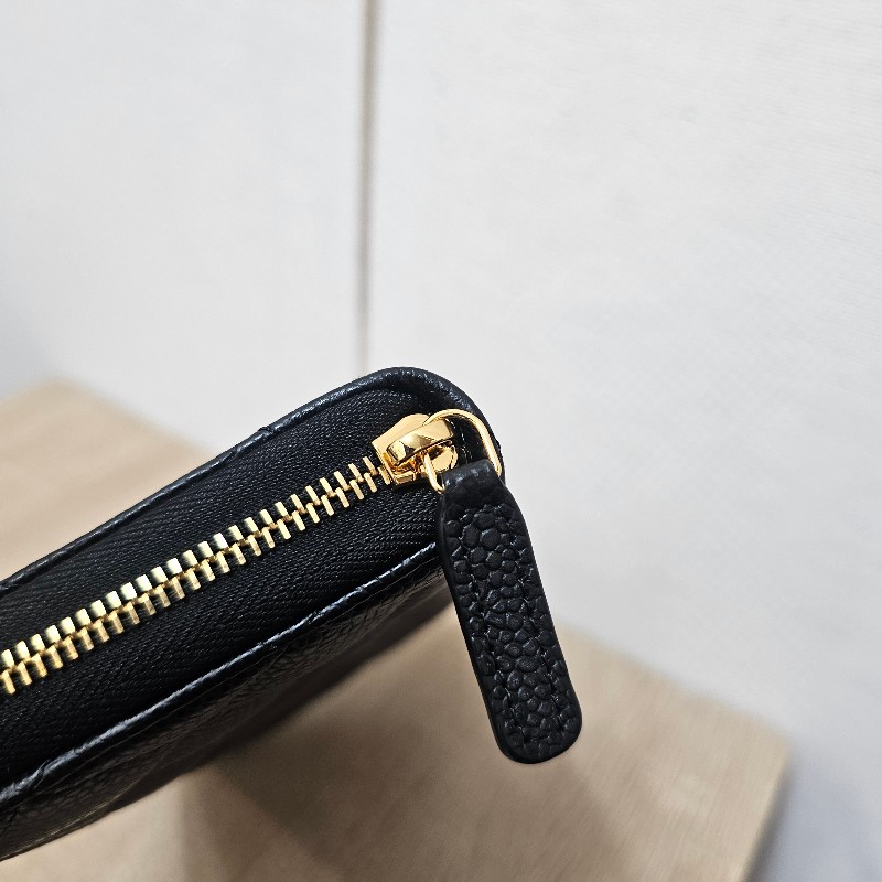 [未使用新品品況超新❣️] Chanel黑荔枝皮金釦拉鏈長夾-6