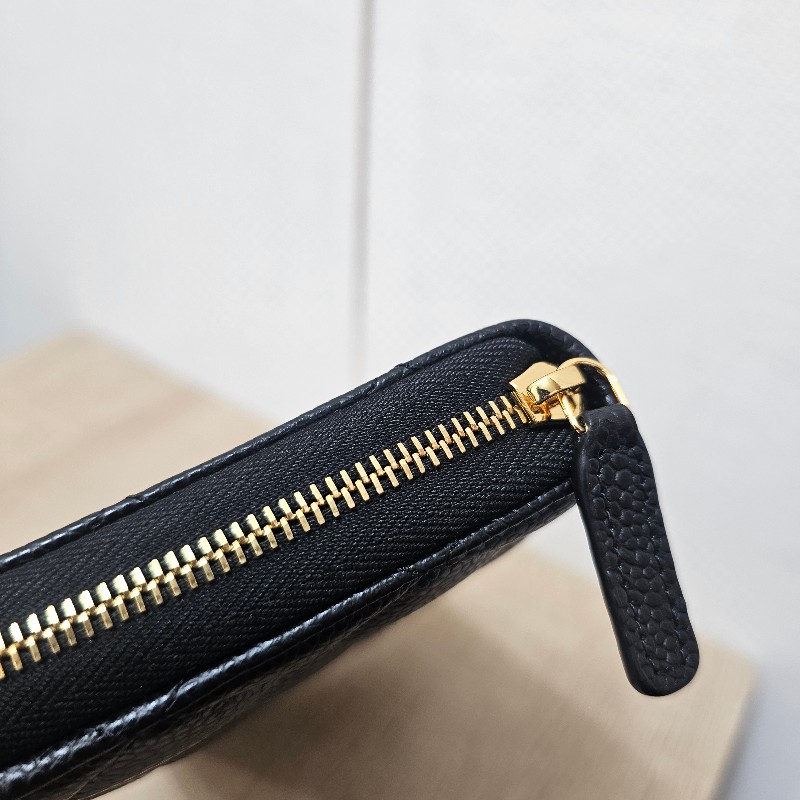 [未使用新品品況超新❣️] Chanel黑荔枝皮金釦拉鏈長夾-8