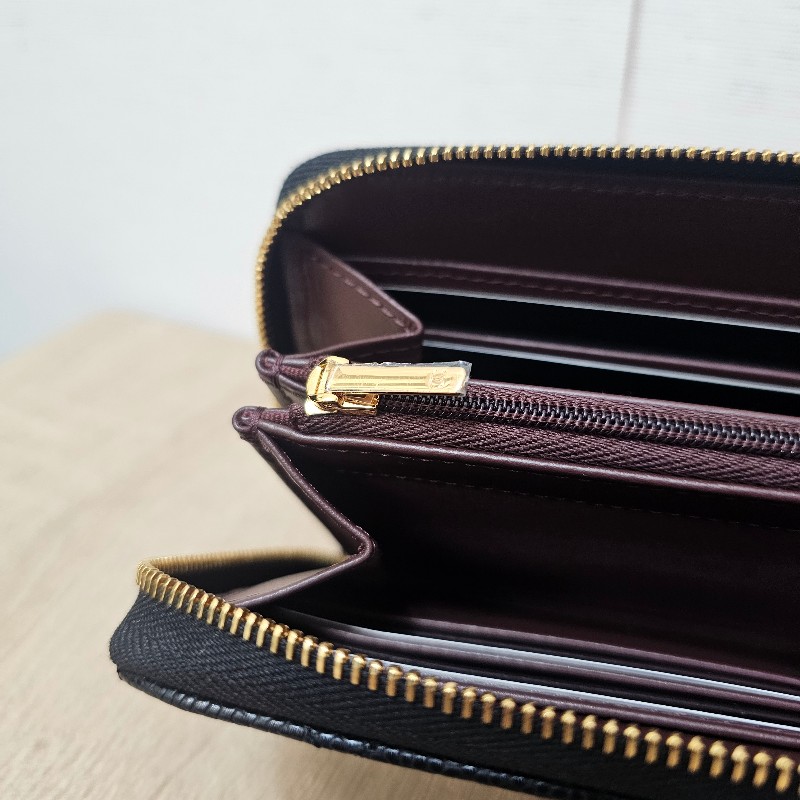 [未使用新品品況超新❣️] Chanel黑荔枝皮金釦拉鏈長夾-14