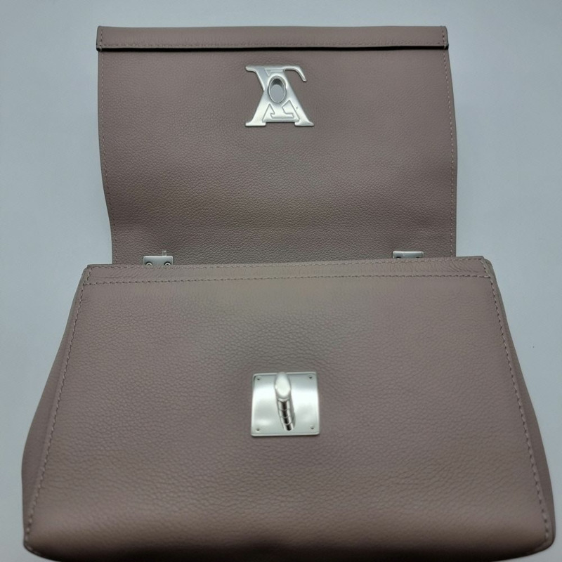 【包稅】LOUIS VUITTON 全新未使用 M42279 Lock Me 2 BB 單肩包 LOB061833-5