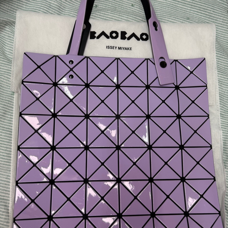 BAO BAO 6x6亮面 薰衣草紫 三宅一生手提包-6