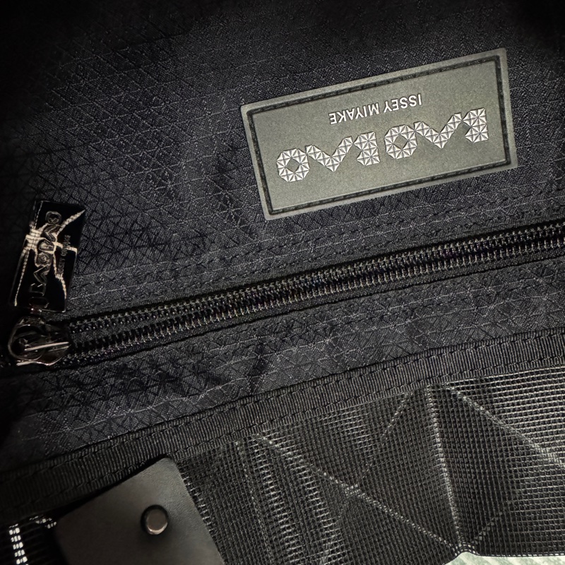 BAO BAO 6x6亮面 薰衣草紫 三宅一生手提包-10