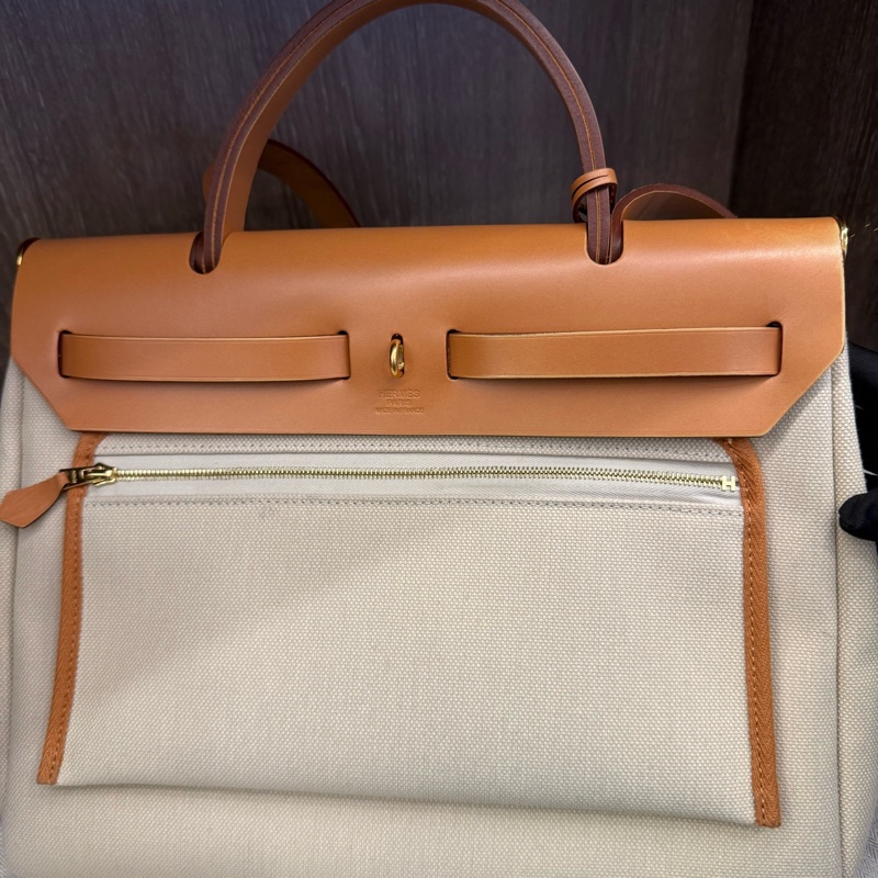 98新Hermes愛馬仕 Herbag31 金棕/自然色牛皮拼8L冰川白帆布銀扣外縫  輕微使用痕跡-4