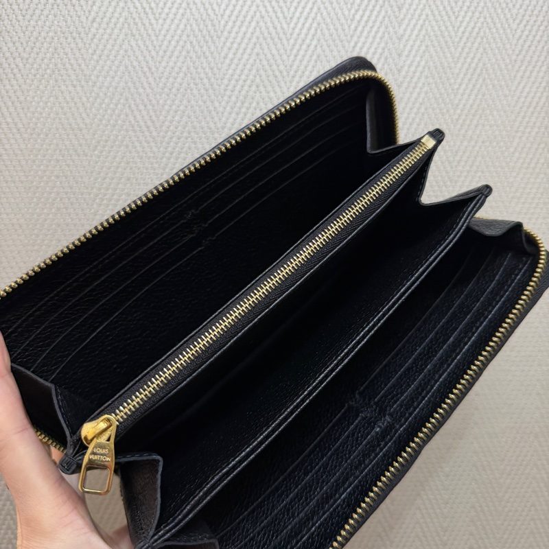 LV 黑牛皮壓紋金釦ㄇ拉12卡長夾M61864-9