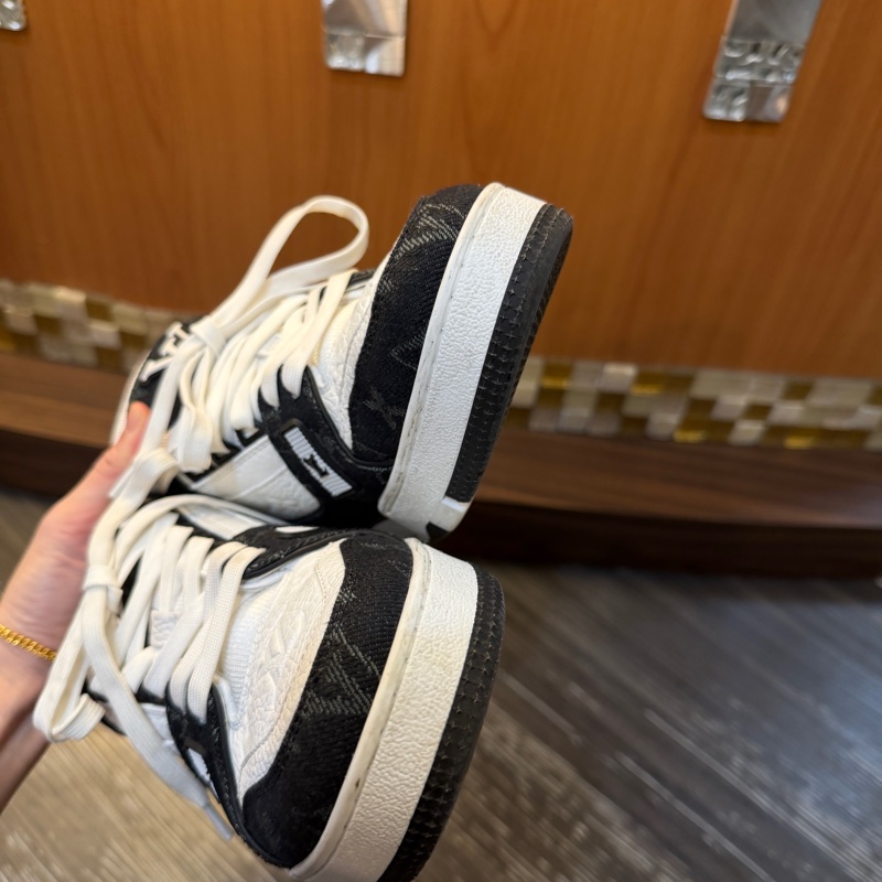 LV 白牛皮壓紋黑灰丹寧Trainer運動鞋1A9JG9-9