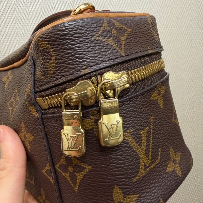LV 原花金釦nice nano手提化妝包M44936-4