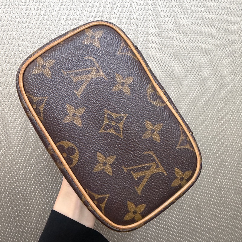 LV 原花金釦nice nano手提化妝包M44936-7