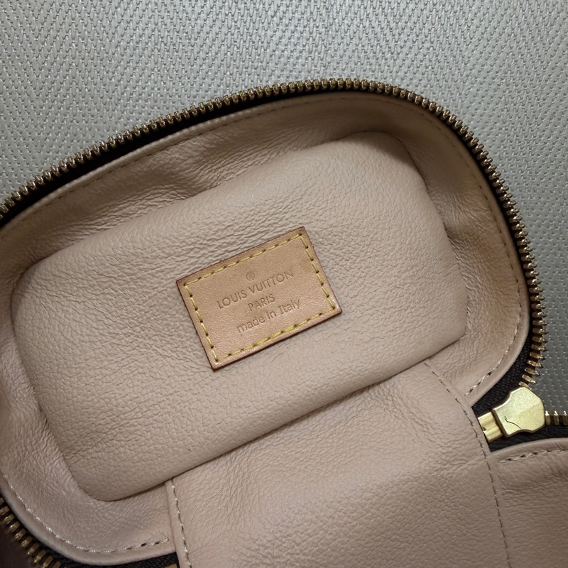 LV 原花金釦nice nano手提化妝包M44936-17