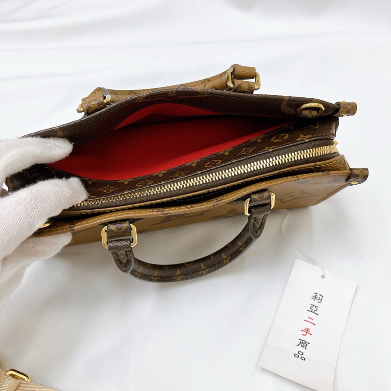 莉亞精品♡ Lv On the go 拼色橫版 二手美包-17