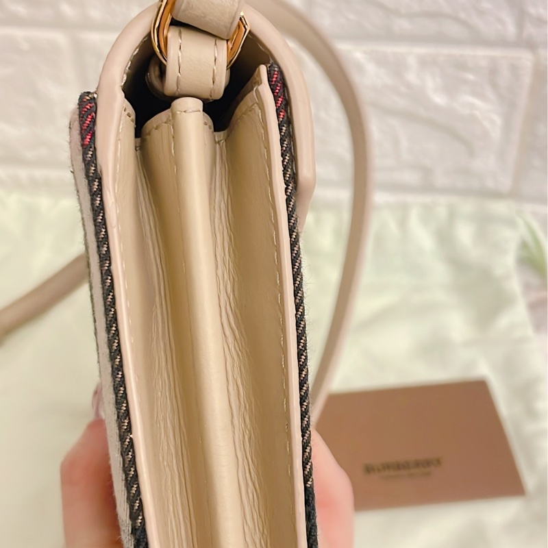 激甜價閒置新品✨ BURBERRY 巴寶莉 WOC 經典棉麻格紋牛皮拼接多卡式翻蓋斜背包-8