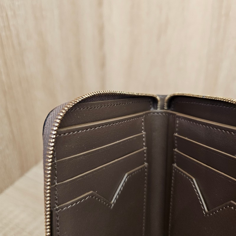 [品況優,經典款甜價出☺️] Fendi FF Diamonds金釦浮雕拉鏈短夾-17